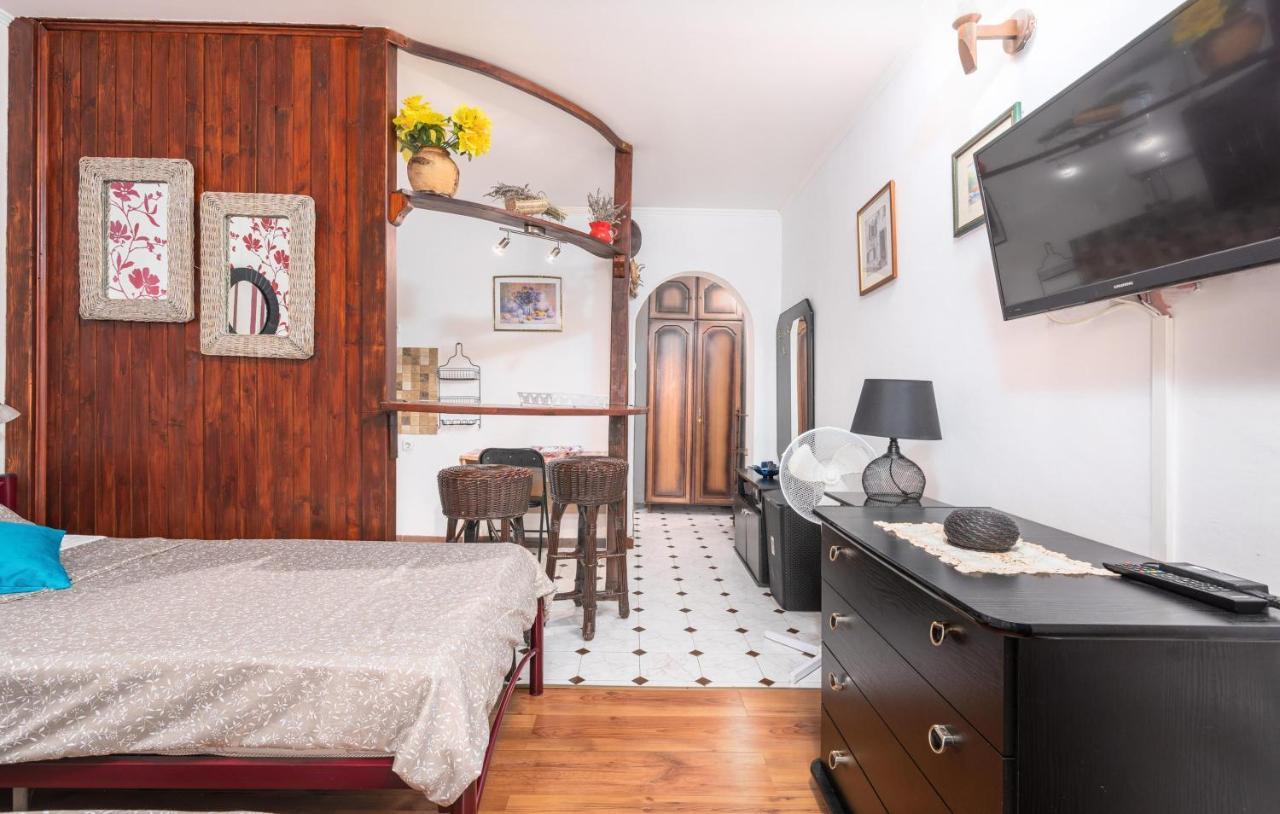 Belsa Apartment