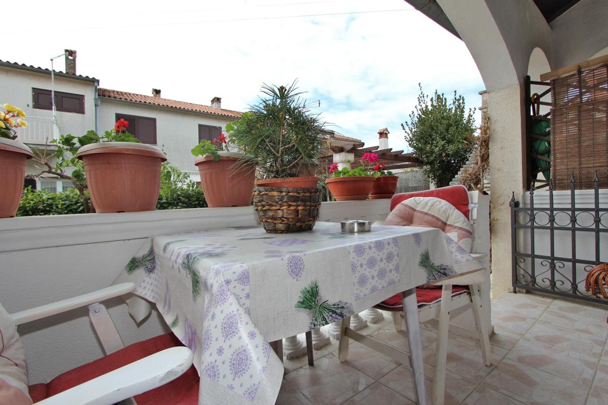 Belsa Apartment