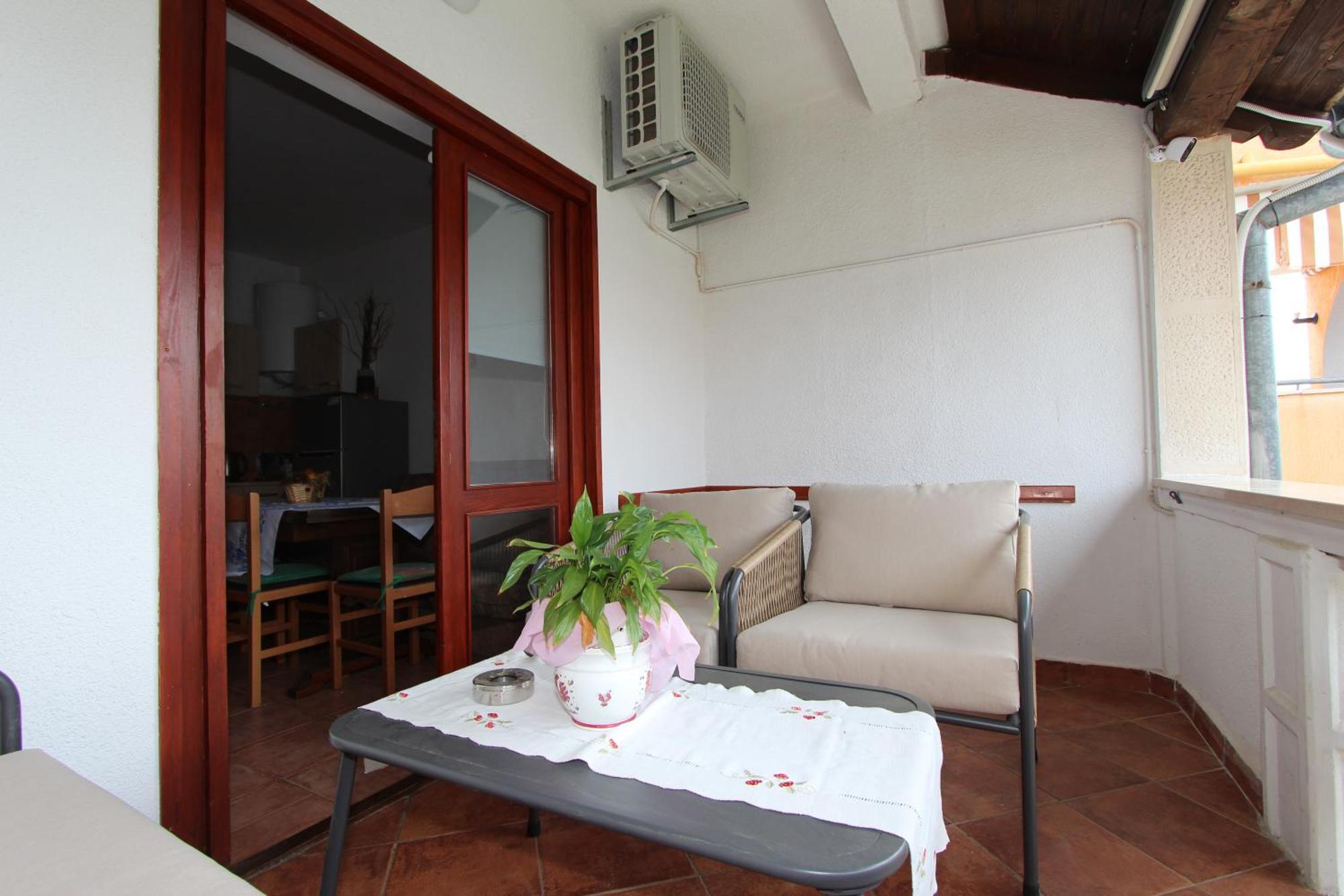 Belsa Apartment *