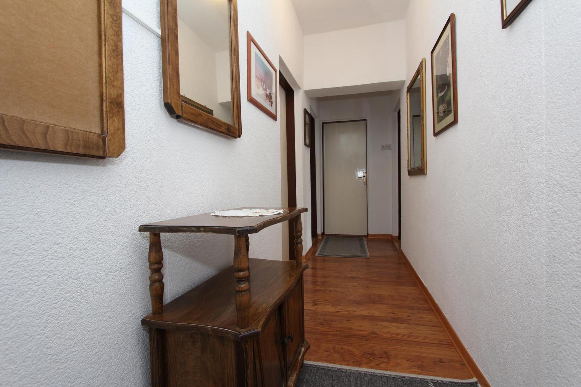 Apartment Belsa *