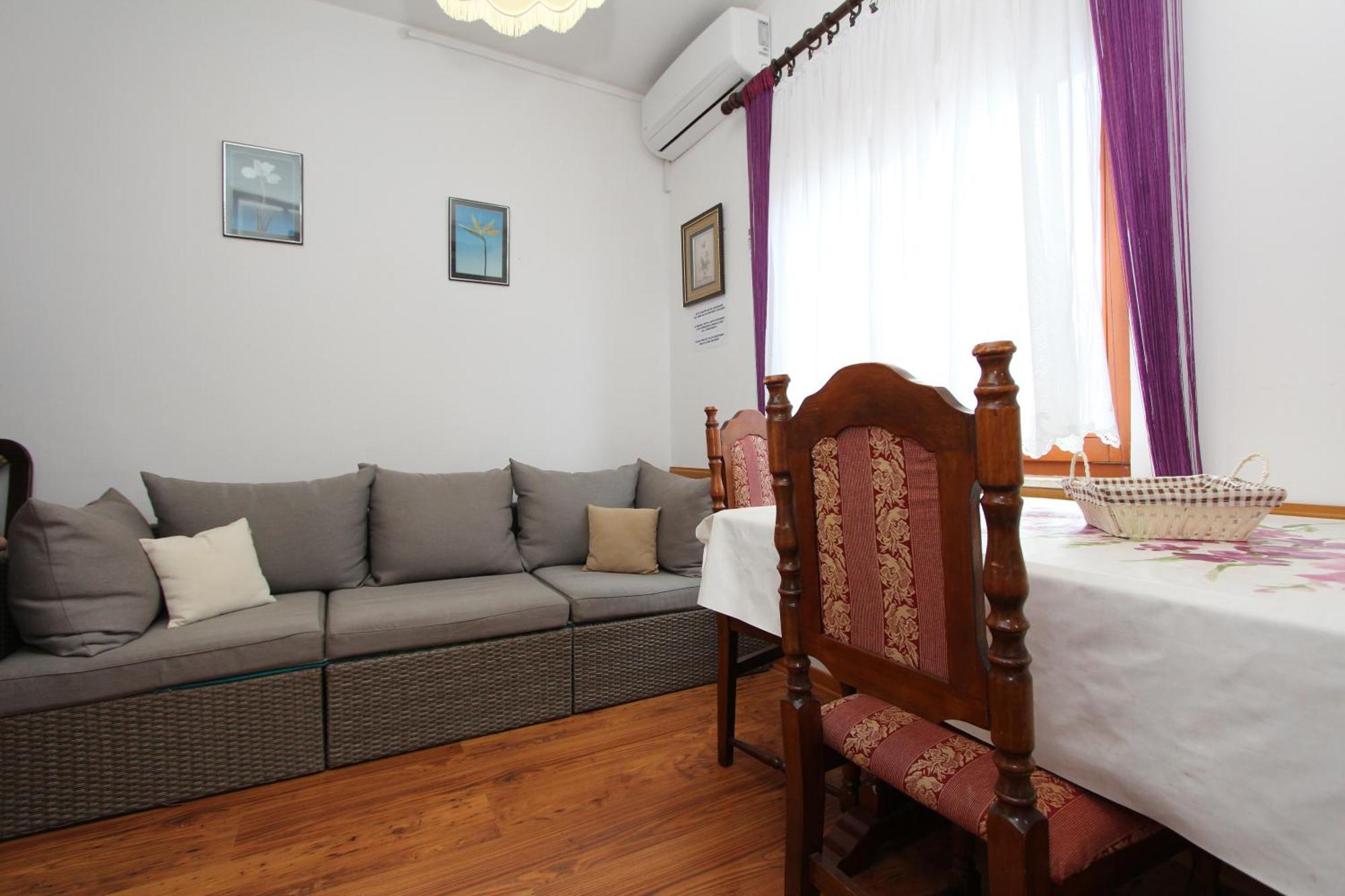 Belsa Apartment *